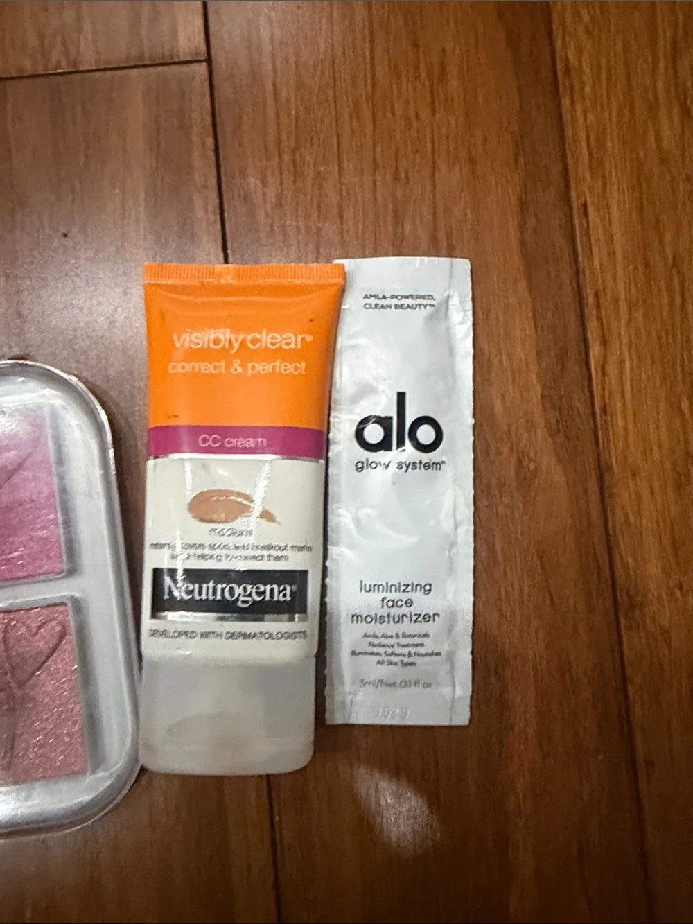 Bundle x 8 products assorted Mac wet n wild ALO Rimmel Makeup Eyeshadow Lipstick